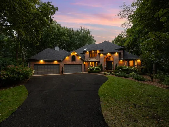 8010 Island Rd, Eden Prairie, MN 55347