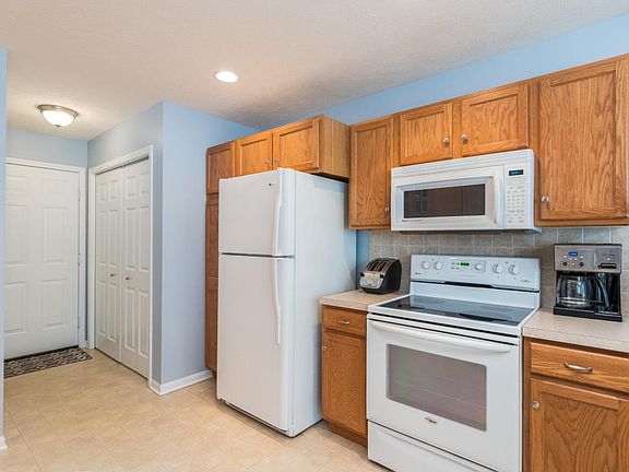 5th image of 2358 Valarie Dr