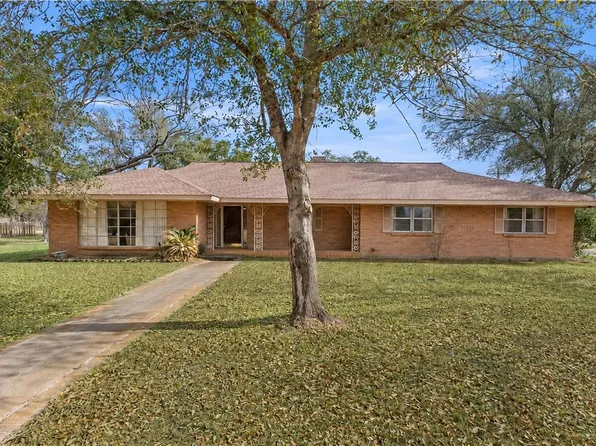 506 Maple St, Calvert, TX 77837