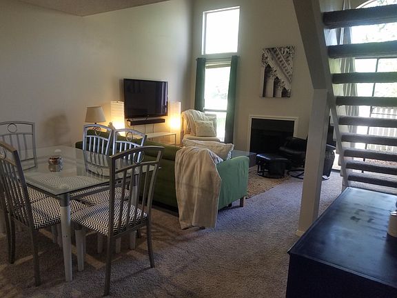 2nd image of 3201 Cypress Lake Dr