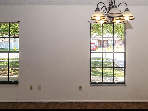 4th image of 7284 Abbey Ln