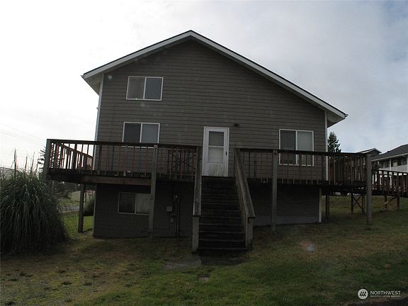 3rd image of 1405 Ocean Beach Boulevard N