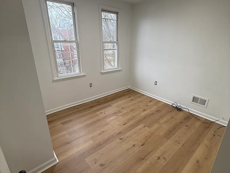 1338 S Myrtlewood St — Photo 6