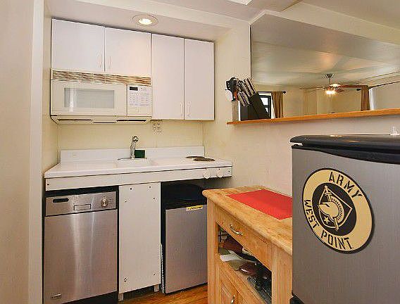 5th image of 5 Tudor City Pl APT 338