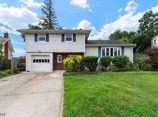 27 Skyview Rd, Union, NJ 07083