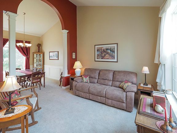 5th image of 9689 Corduroy St