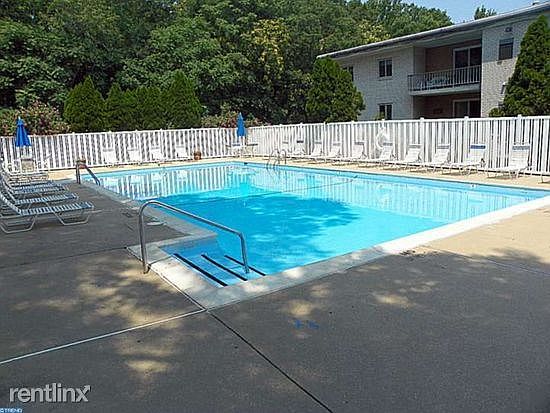 2nd image of 7 Rockford Rd #11