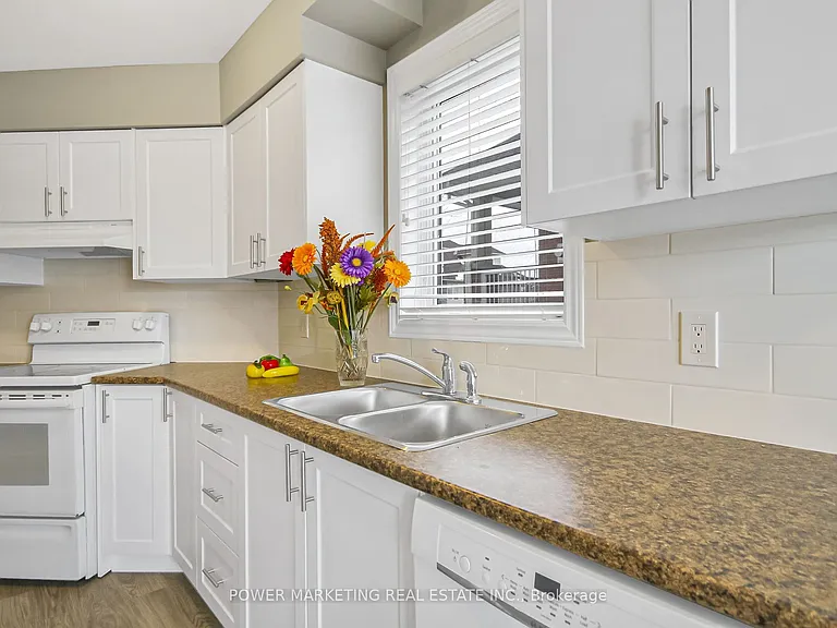 45 Waterbridge Dr — Photo 17