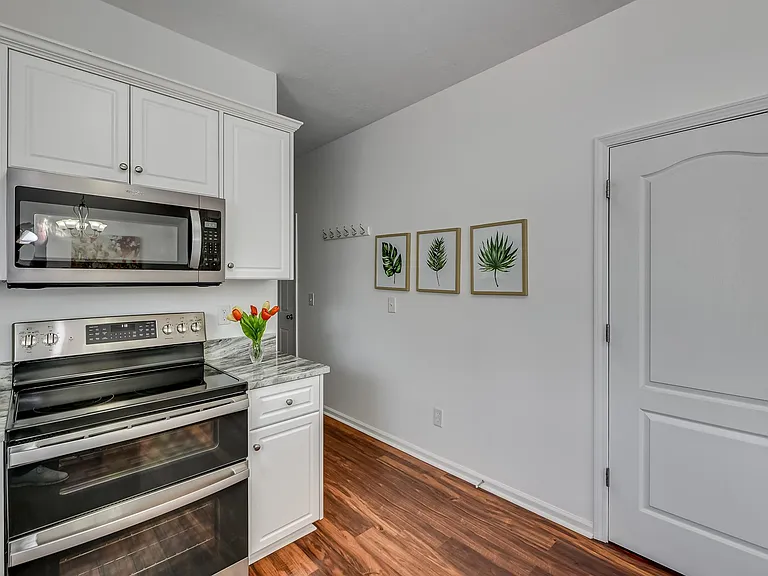 212 Full Circle Dr — Photo 10
