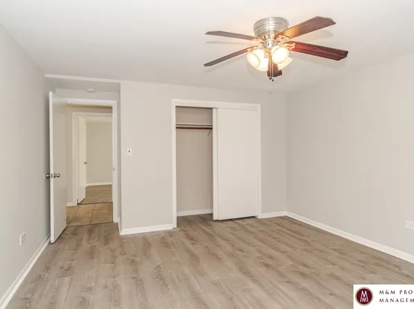 New Wave Real Estate, LLC, 432 Clinton Ave APT A-1, Oak Park, IL 60302