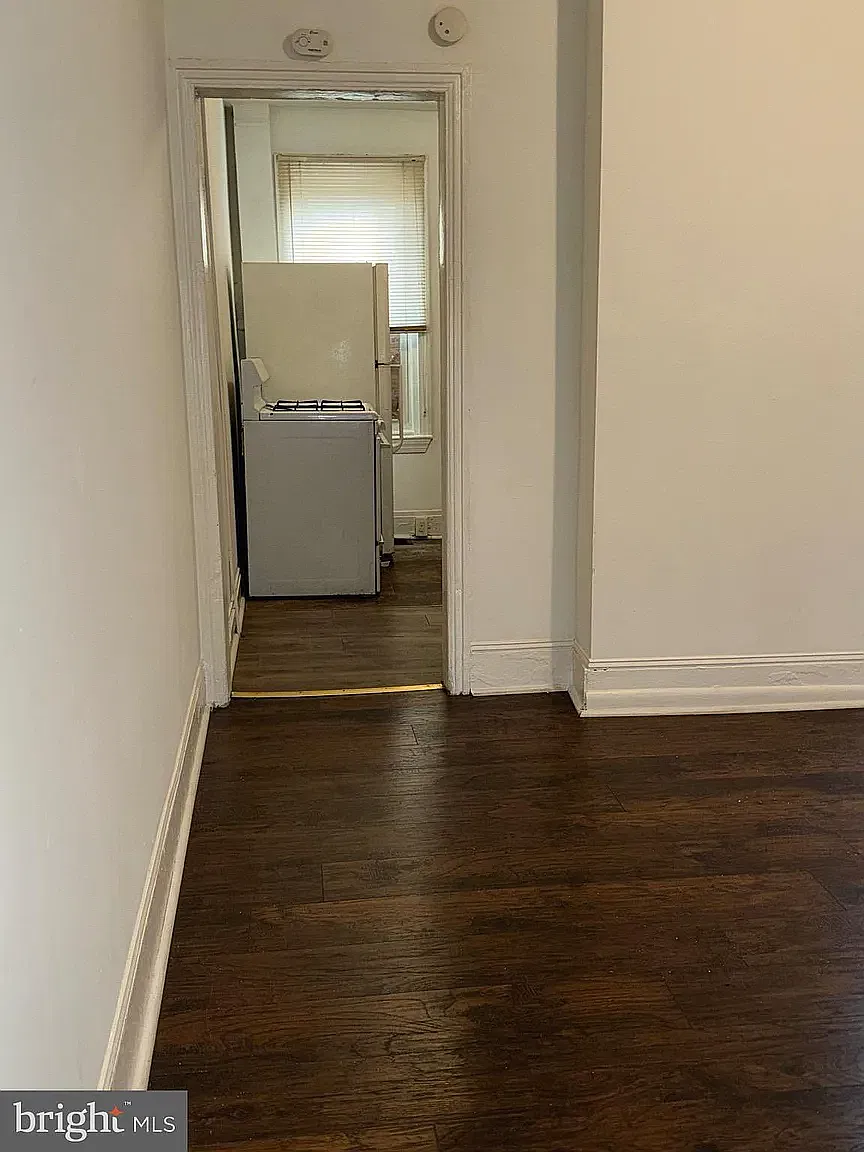 2 bed, 950 sqft, $1,380 — Photo 2