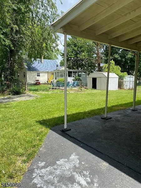 2 bed, 1.0 bath, $2,000 — Photo 4