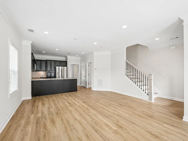 7514 Station Dr — Photo 4