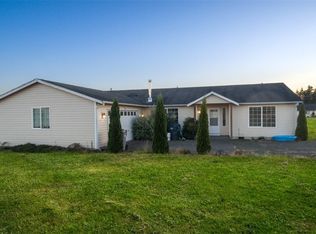 24 Bennett Ln, Oakville, WA 98568
