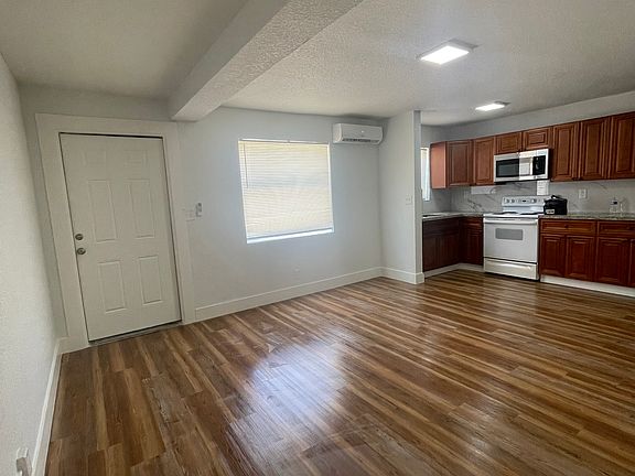 2nd image of 646 Latona Ave #2