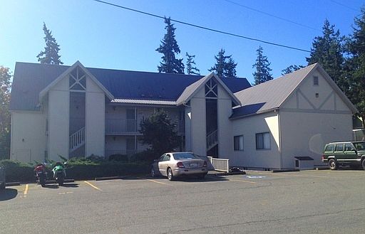 2nd image of 835 N Oak Harbor St APT 203