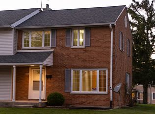 20 Krotiak Rd, Park Forest, IL 60466