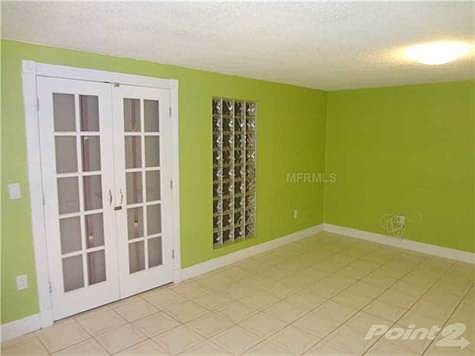 5th image of 8216 Greenleaf Cir