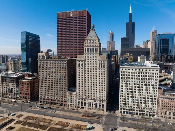 310 S Michigan Ave Unit 1013, Chicago, IL 60604