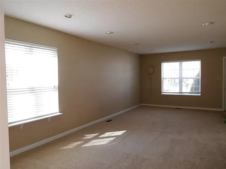 2291 S Sweetbriar Ct — Photo 8