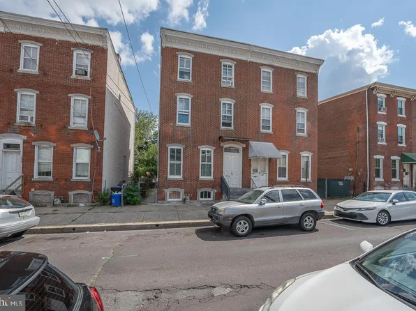 516 Chain St, Norristown, PA 19401