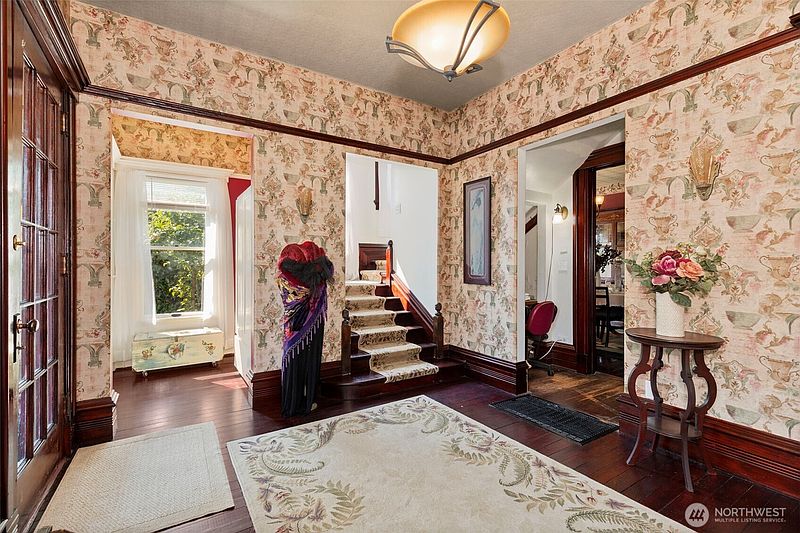 4th image of 415 Harrison Street