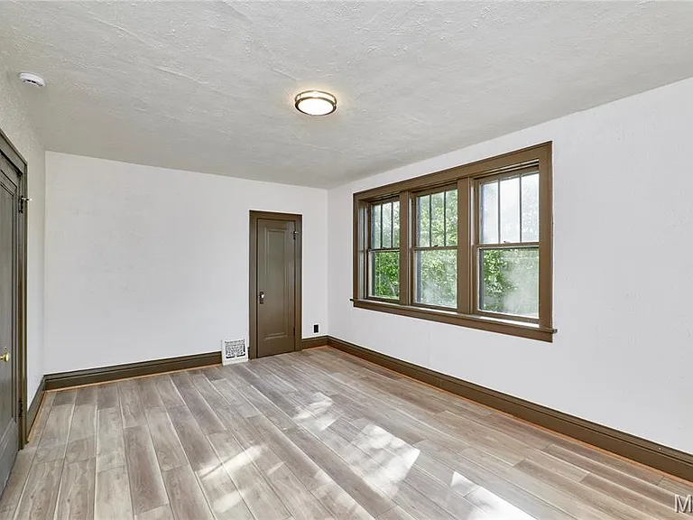 5021 Ray Ave — Photo 10