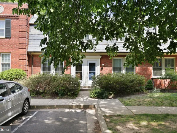 2700 16th St S APT 676, Arlington, VA 22204