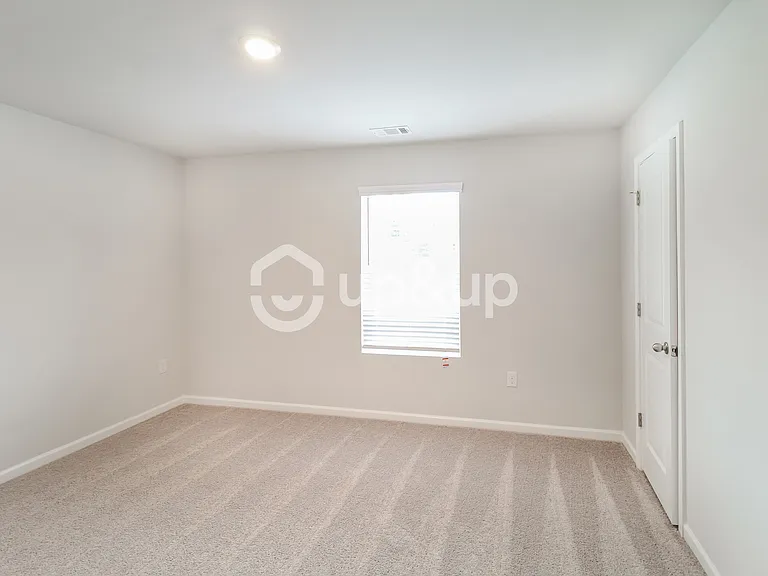 110 Heard Ln — Photo 12