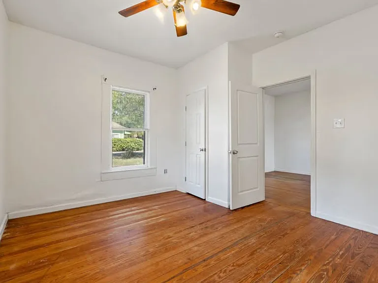 904 S Church St — Photo 5