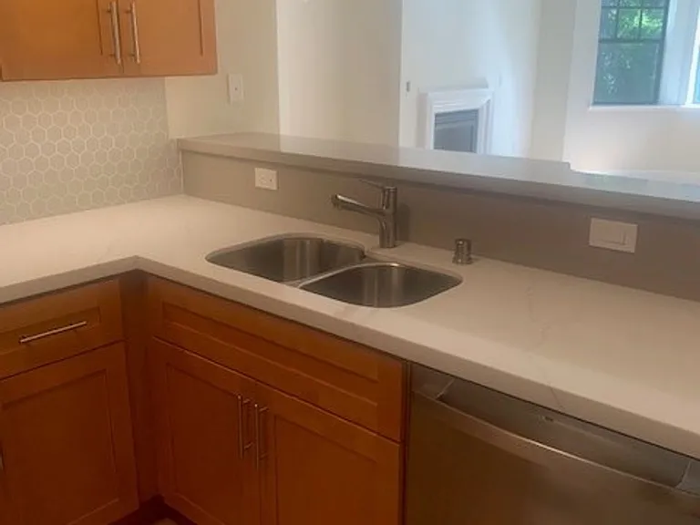 300 Laguna Honda Blvd — Photo 16