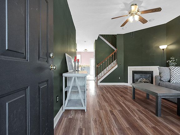 3rd image of 5877 Scioto Hill Ln