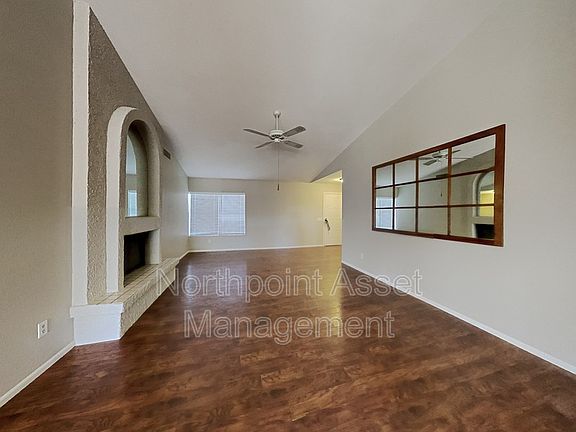 5th image of 4008 E Morrow Dr
