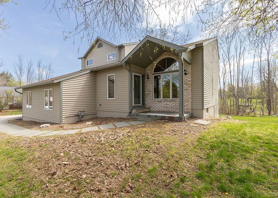 Home is on a private road and has a large private yard