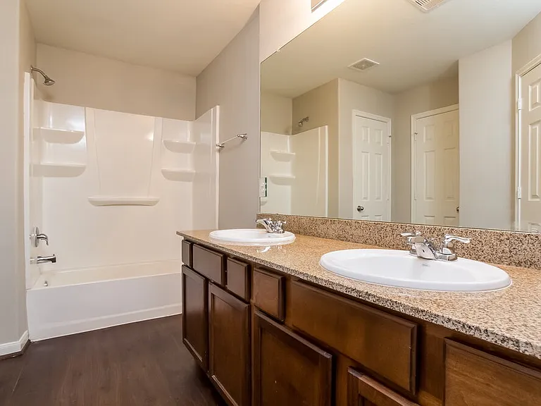 21818 Octavia Way — Photo 9