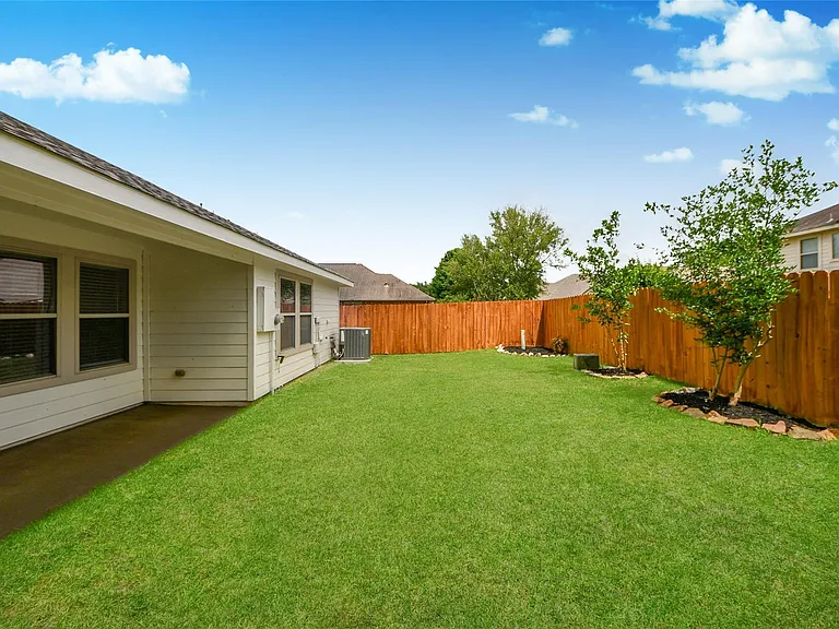 26131 Travis Brook Dr — Photo 17