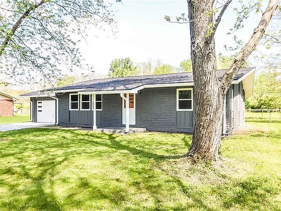 3rd image of 3234 Vincz Dr