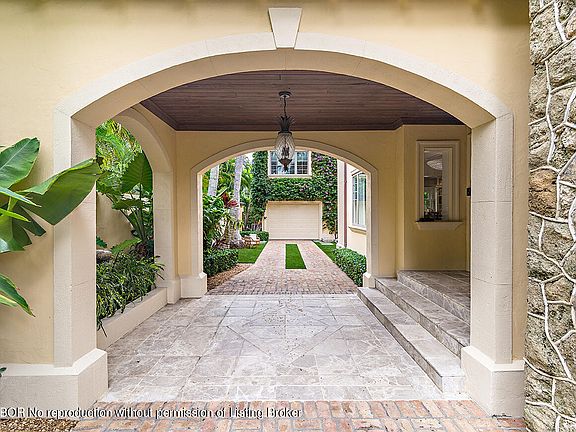 5th image of 163 Seabreeze Ave