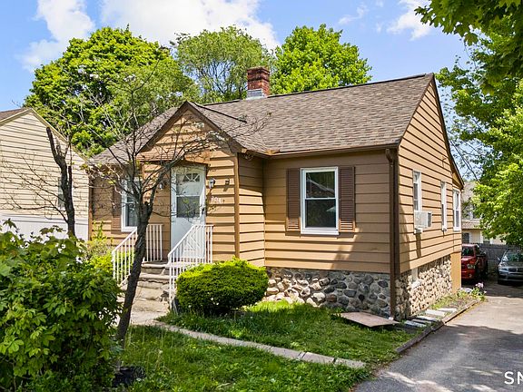2nd image of 204 Bouley Avenue