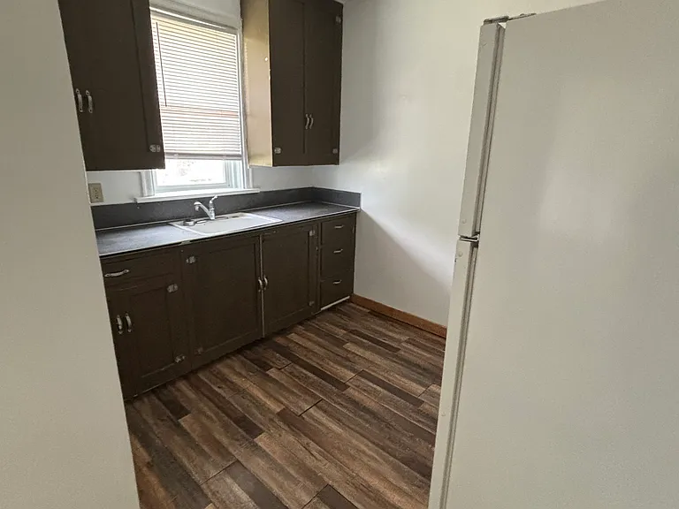 320 W Main St #11 — Photo 7