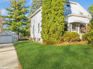 908 E Maple St, Horicon, WI 53032