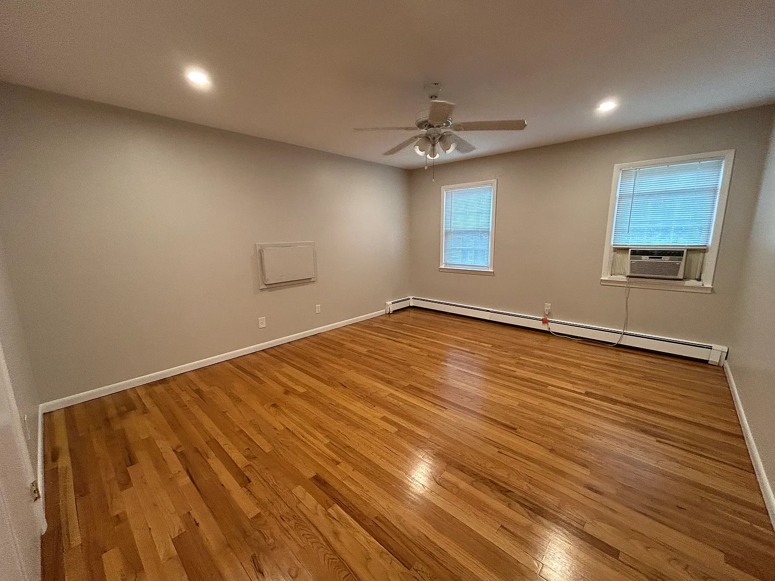 3 bed, $2,900 — Photo 4