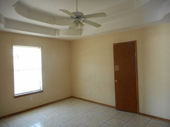2nd image of 5907 N 36th Ln