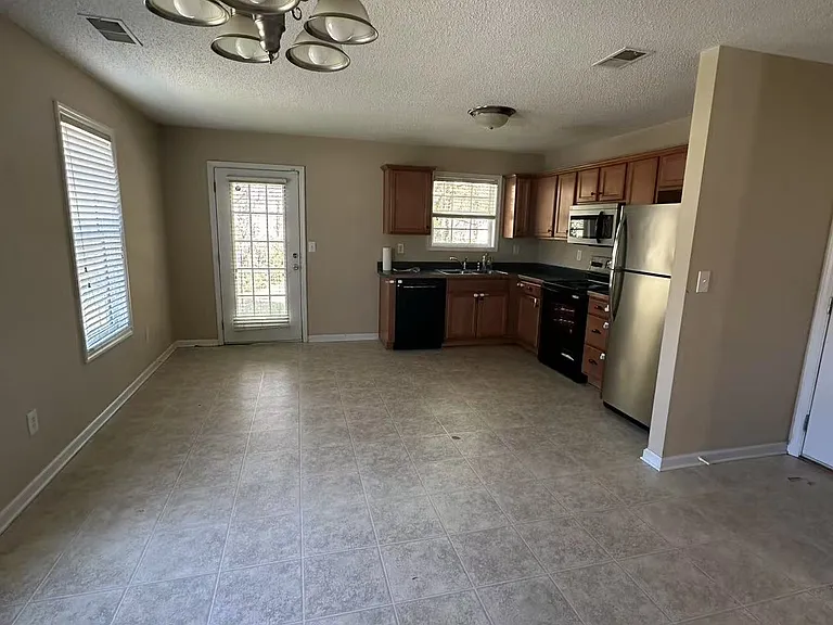 148 Milford Dr — Photo 18