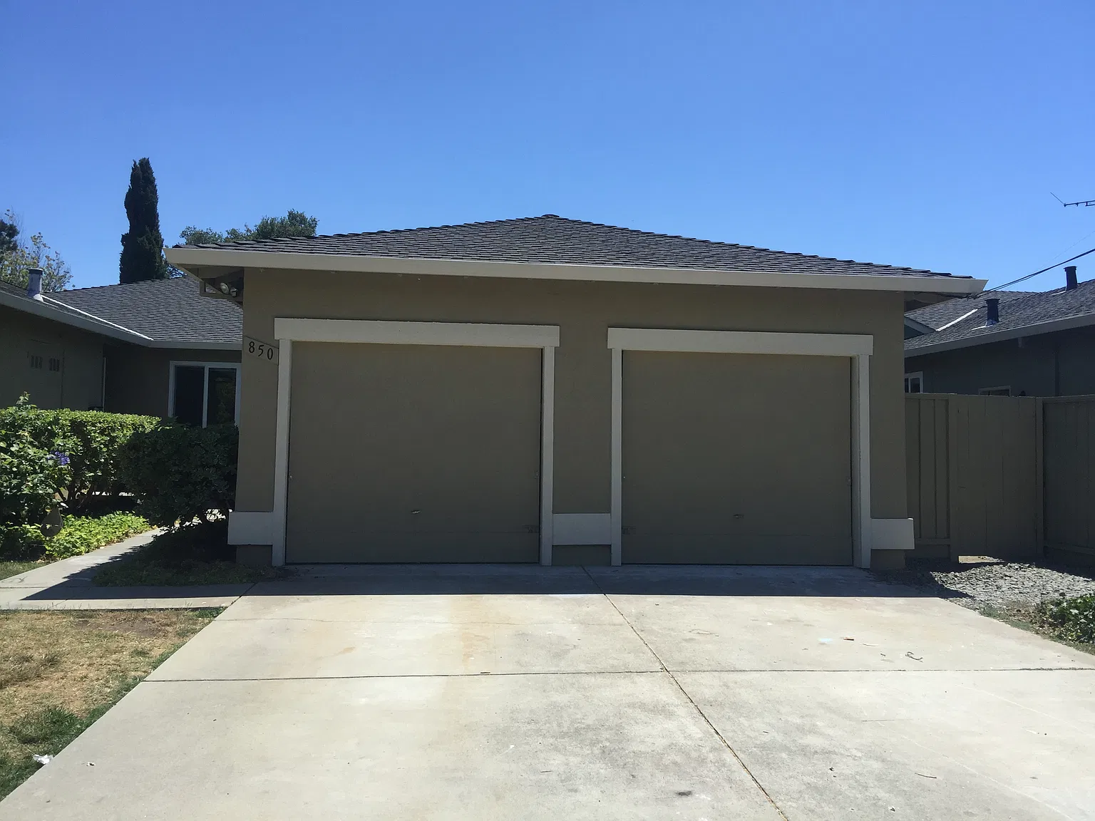 3 bed, 1400 sqft, $5,300 — Photo 2