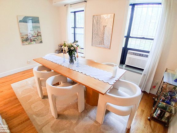 5th image of 361 7th St APT 1