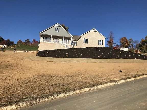 2nd image of 1029 Victoria Lee Way