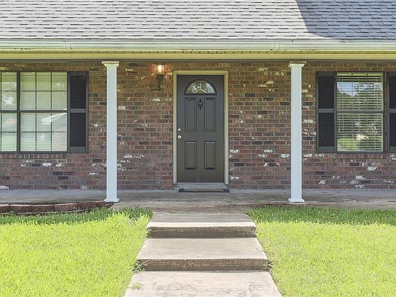 3rd image of 2461 Bon Ton Dr