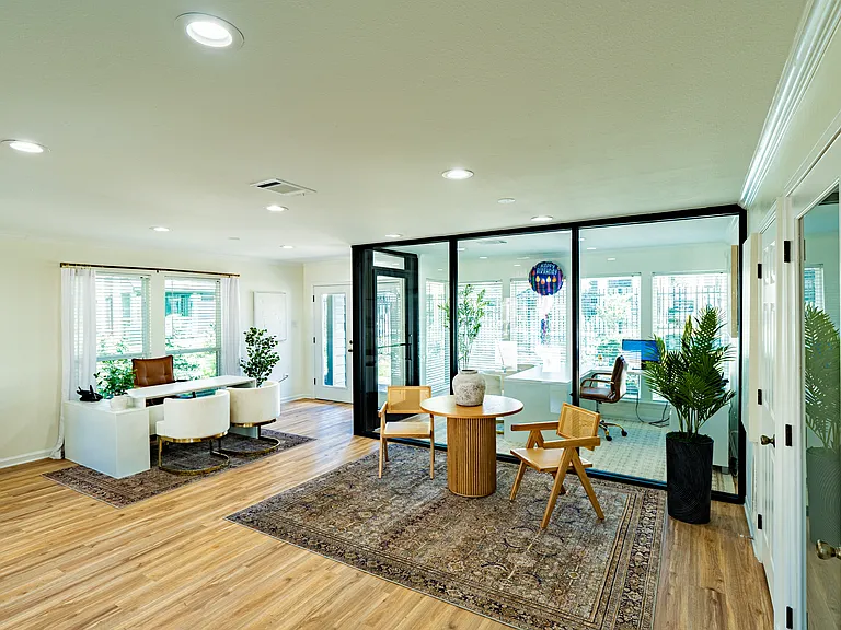 Oak Bend Apartments — Photo 12