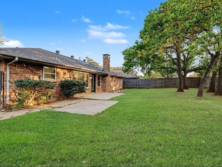 4900 Ridgeline Dr — Photo 18
